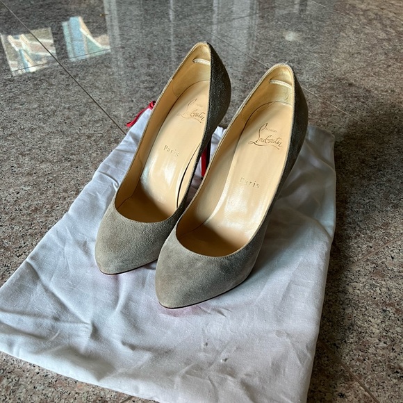 Christian Louboutin Grey suede pumps - Picture 2 of 7